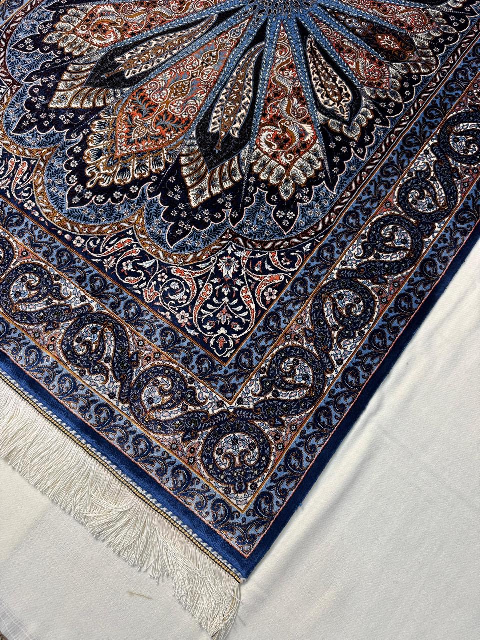 Iran made silk Carpet 100% fine silk, Dimension: 3X5 feet, Double knot with 1500 Reads. Hand and Machine, Made in Iran. - Image 2