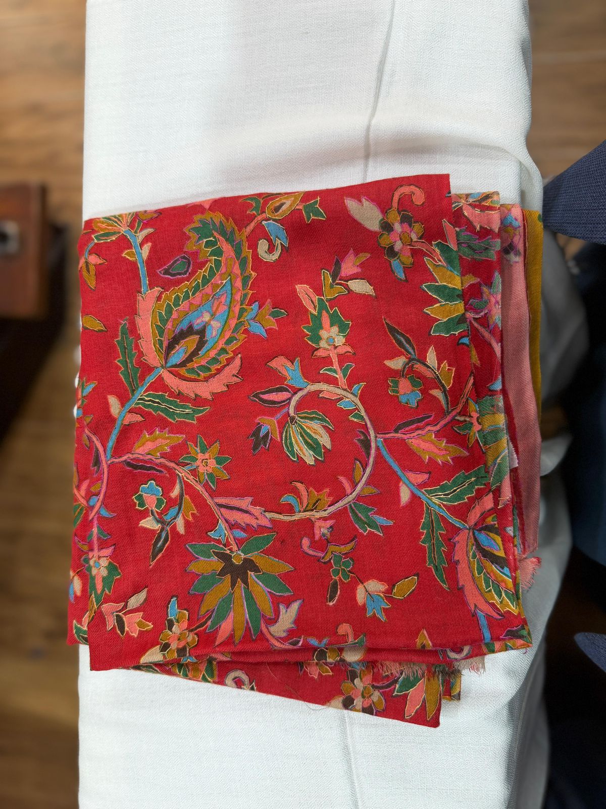 Pure Pashmina with Kashmiri Kalam Kaar - Image 3