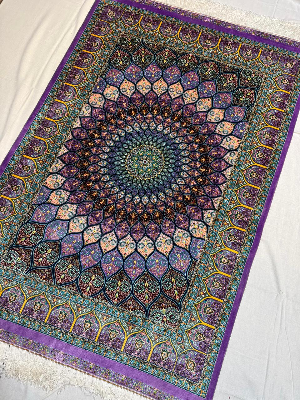 Iran made silk Carpet 100% fine silk, Dimension: 3X5 feet, Double knot with 1500 Reads. Hand and Machine, Made in Iran. - Image 2