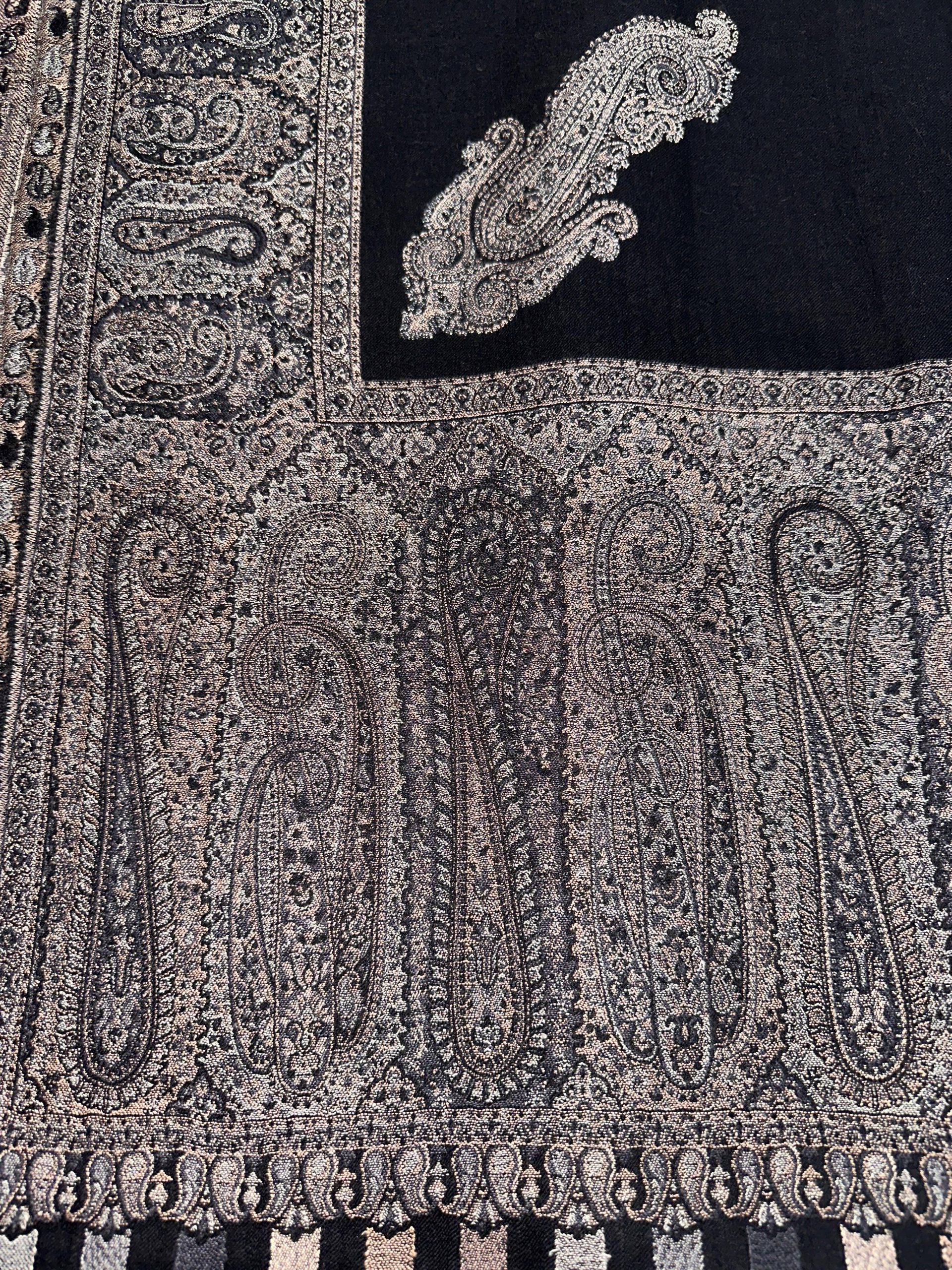Understated Grandeur: Black Pashmina Shawl with Fine Kaani Border - Image 2