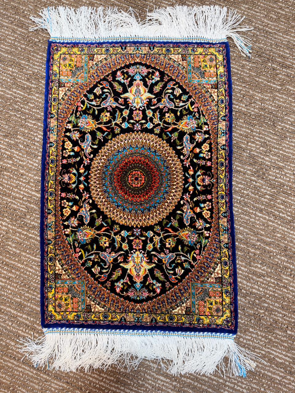 Premium Irani Bamboo Silk Carpet for Modern Homes - 60 by 40