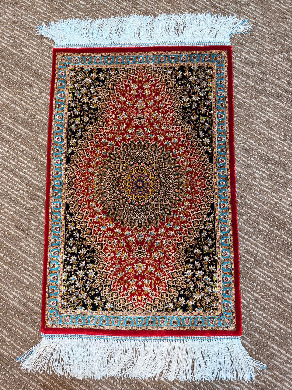 Premium Irani Bamboo Silk Carpet for Modern Homes - 60 by 40